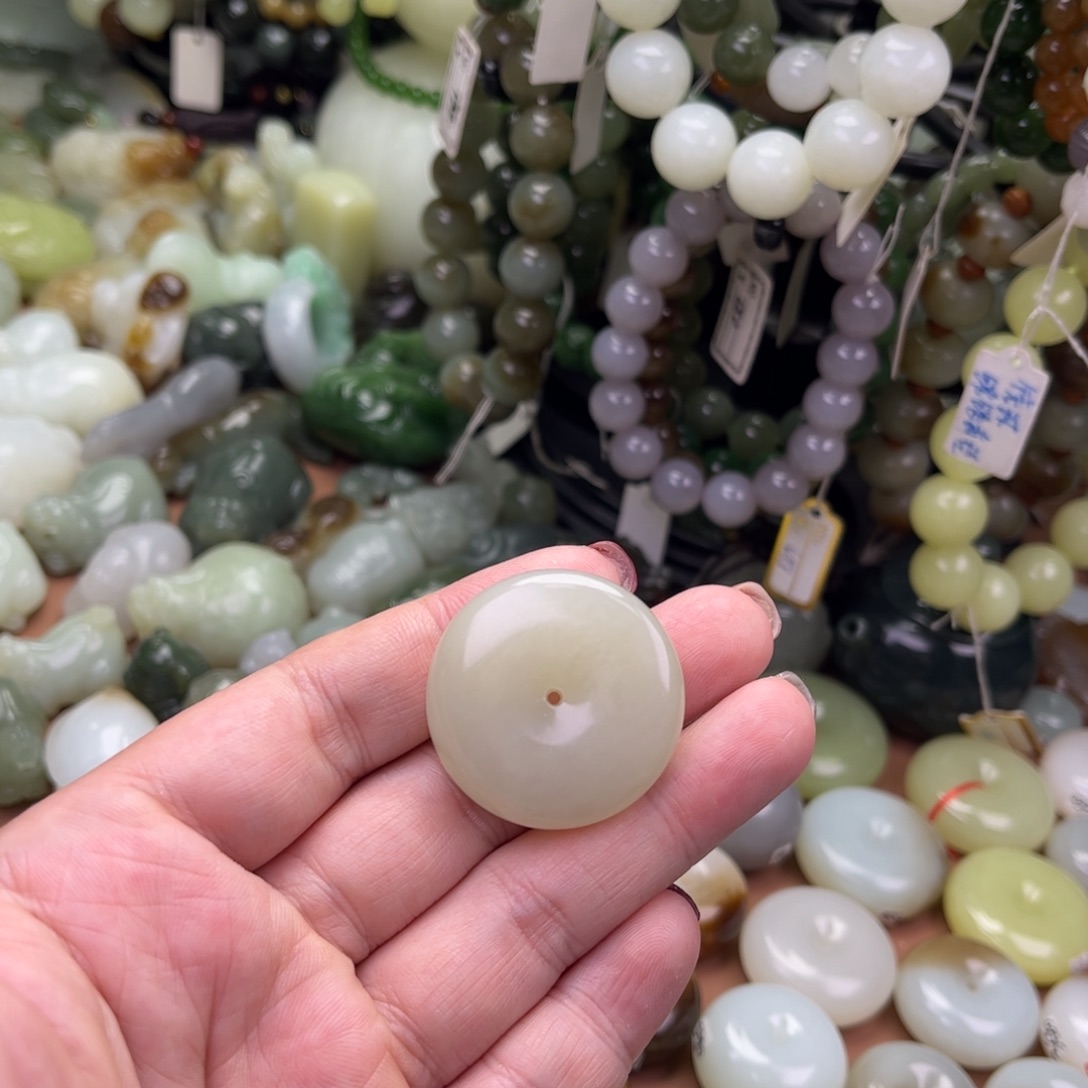 和田玉未镶嵌吊坠(不含链)