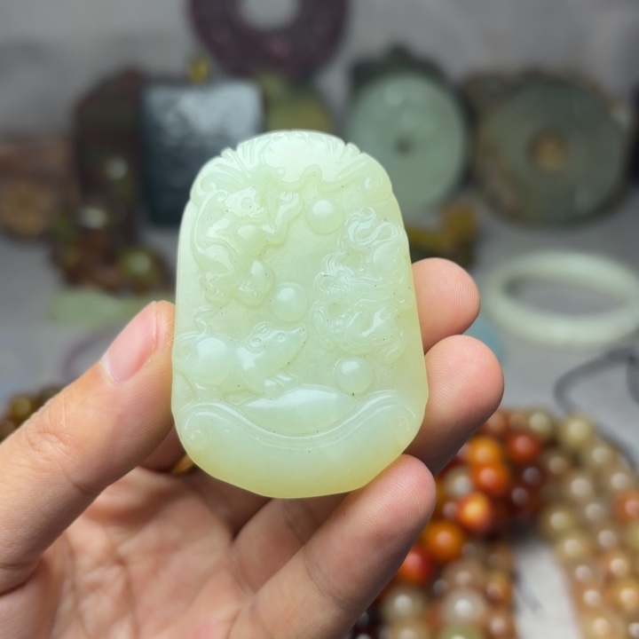 白玉菩提吊坠———-