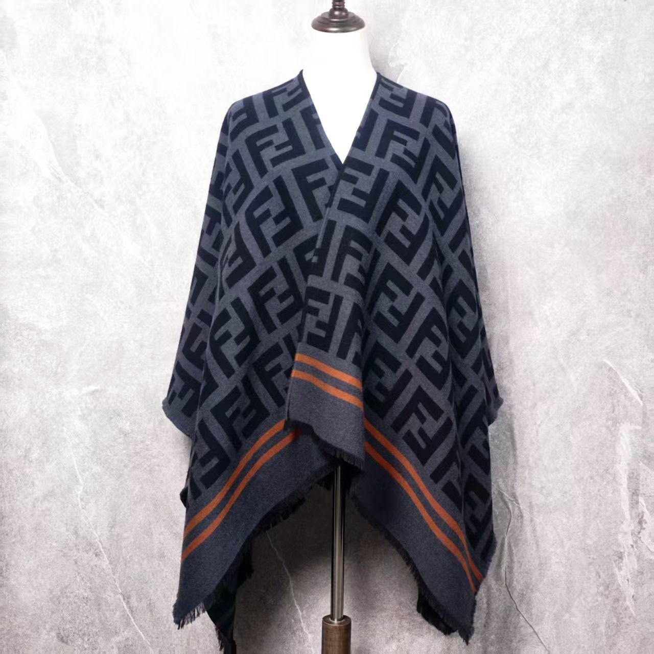 99新 FENDI/芬迪  海囤J/芬迪/上衣/均码/ds58167