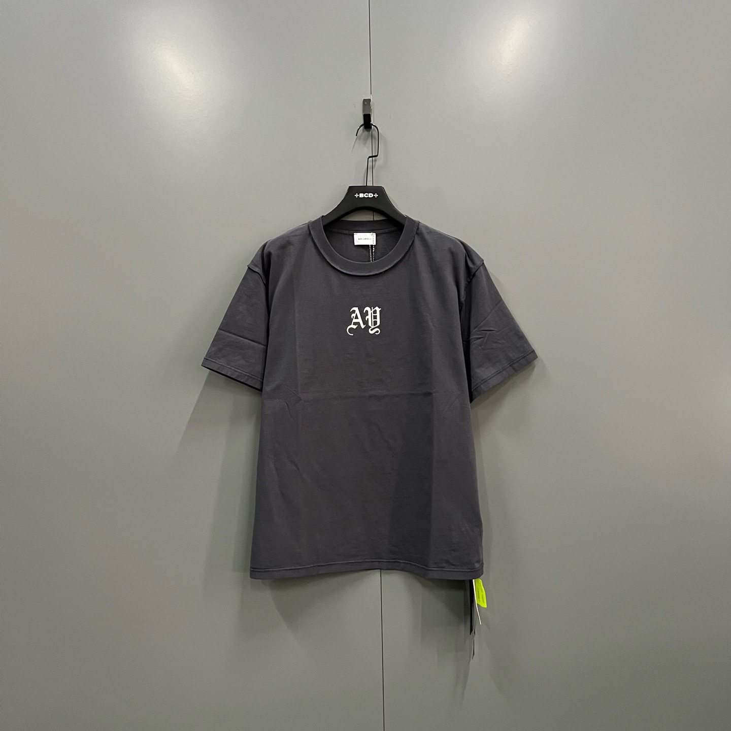 未使用 maje (ll) ASKYURSELF 背后花卉印花短袖 M-XL码 609792