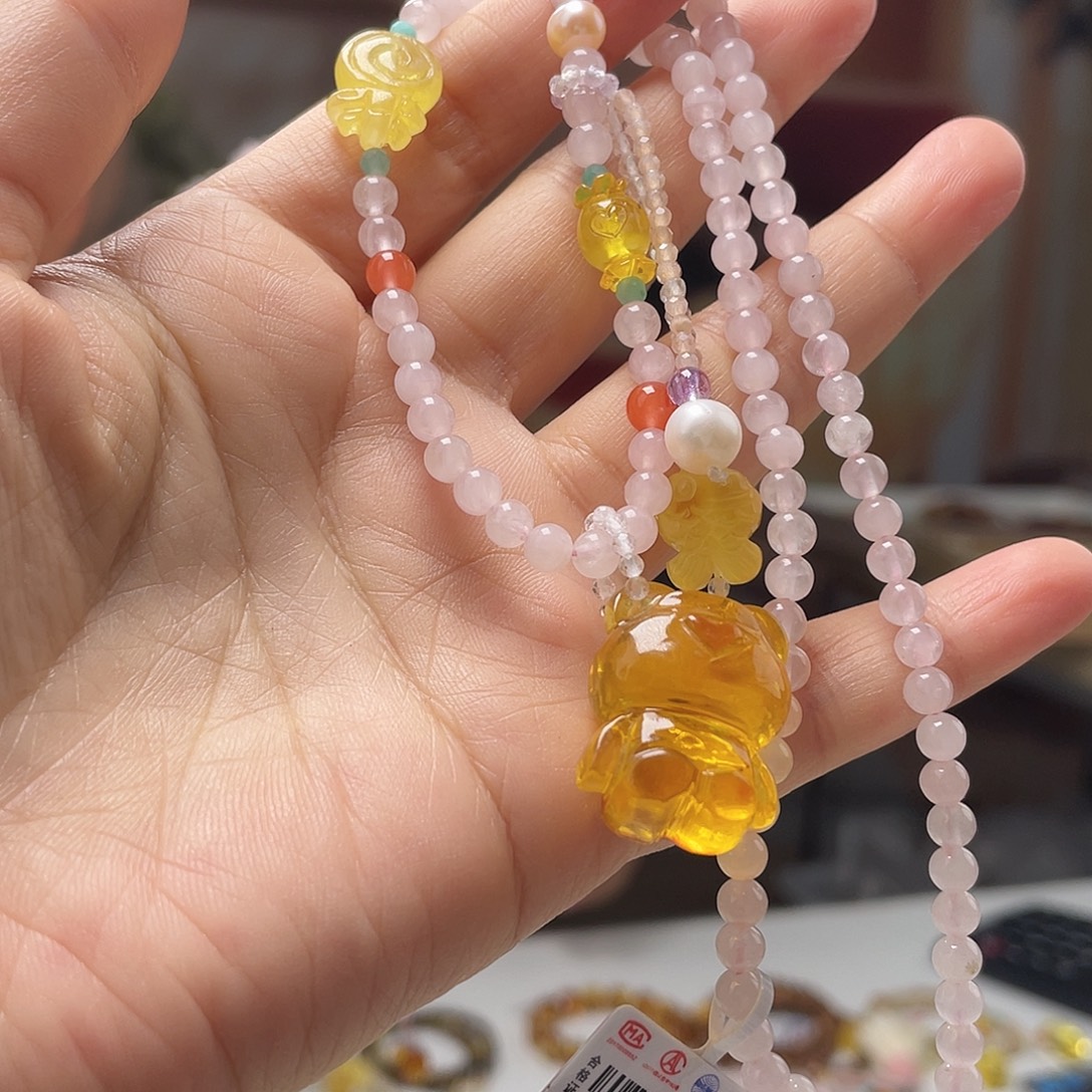 琥珀未镶嵌裸石吊坠