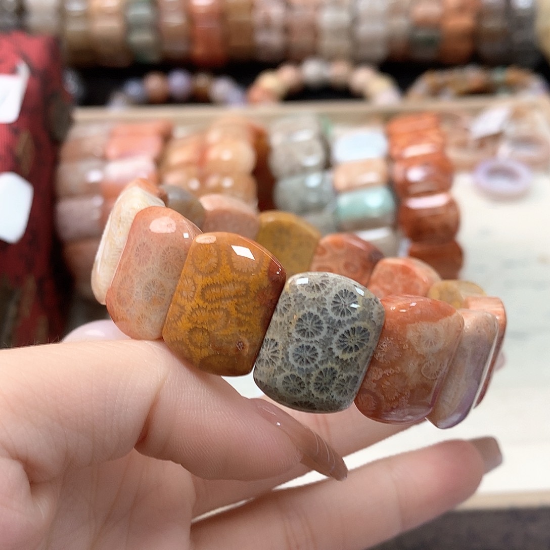 硅化珊瑚（珊瑚玉）手链未镶嵌清****洛223