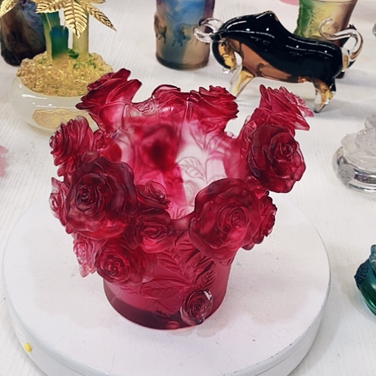 琉璃花瓶高15厘米口径9厘米