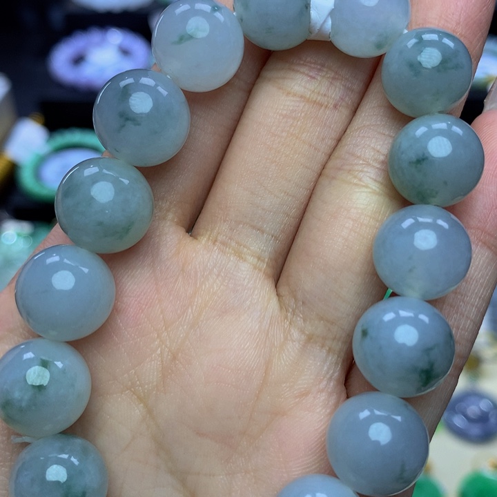 翡翠手链未镶嵌翡翠