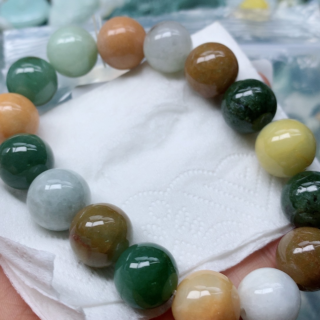 翡翠颈饰未镶嵌手串