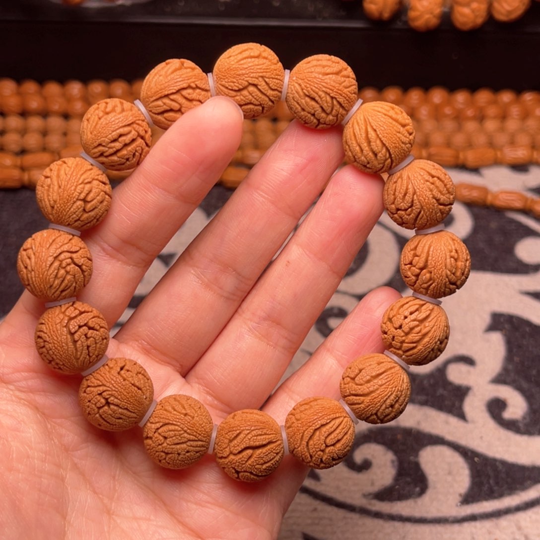 手串桃核龙纹绣球15