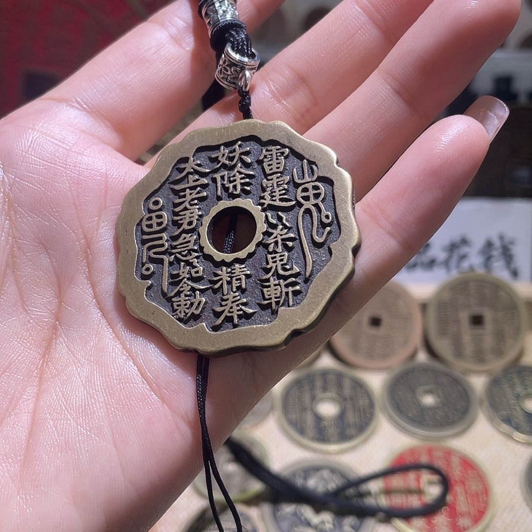 铜铜现代仿制工艺品花钱