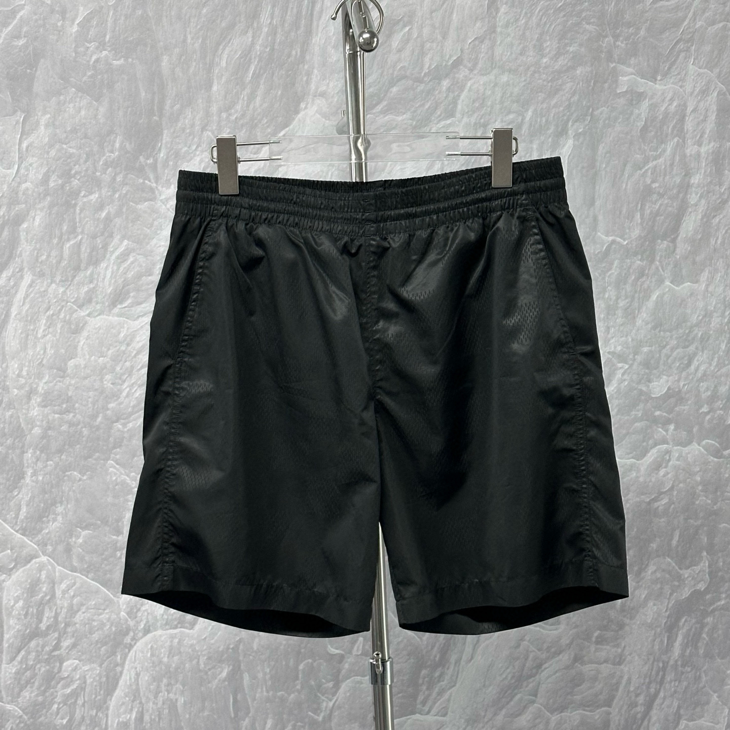 未使用 LouisVuitton/路易威登 SS24 棋盘格松紧短裤 L码P02092