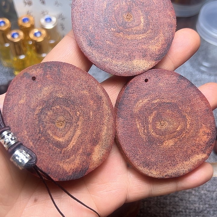 藤类降真香随形6.5左右白油带黄金甲发其一