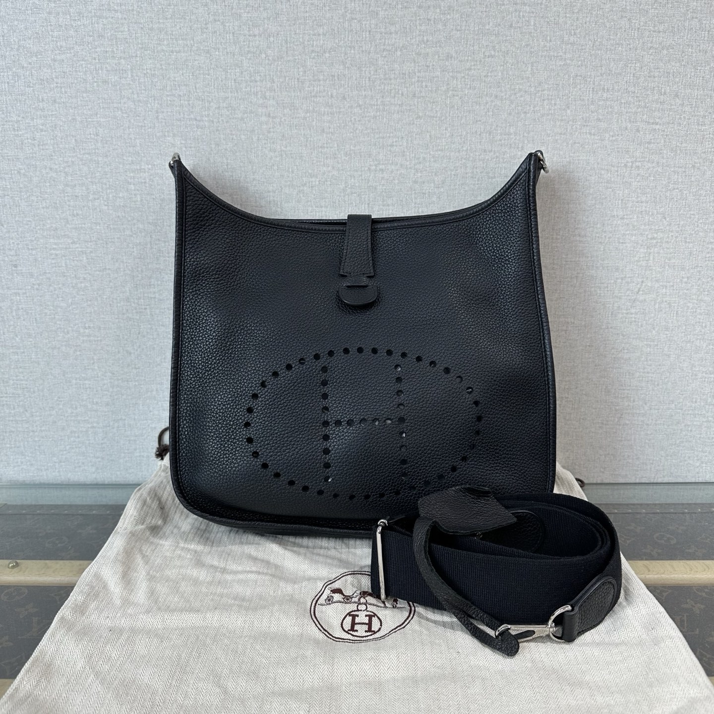 95新 Hermes/爱马仕 黑银伊芙琳29单肩斜挎包 11378