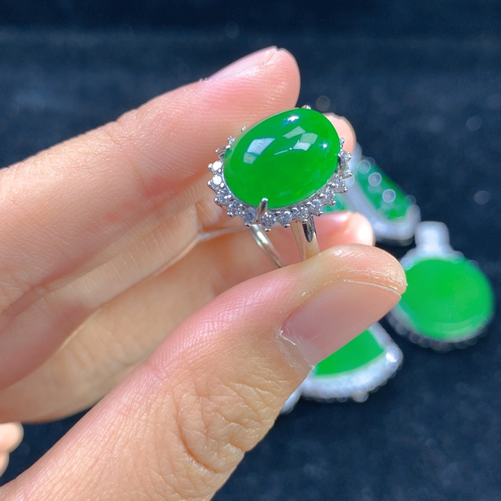 翡翠戒指银S925镶嵌一个