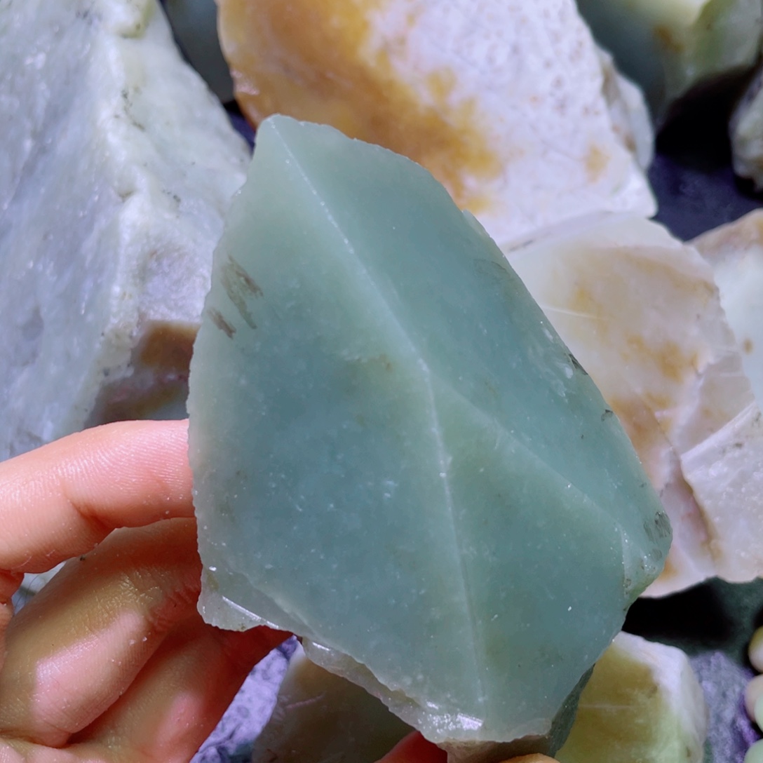 和田玉未镶嵌珠宝半成品