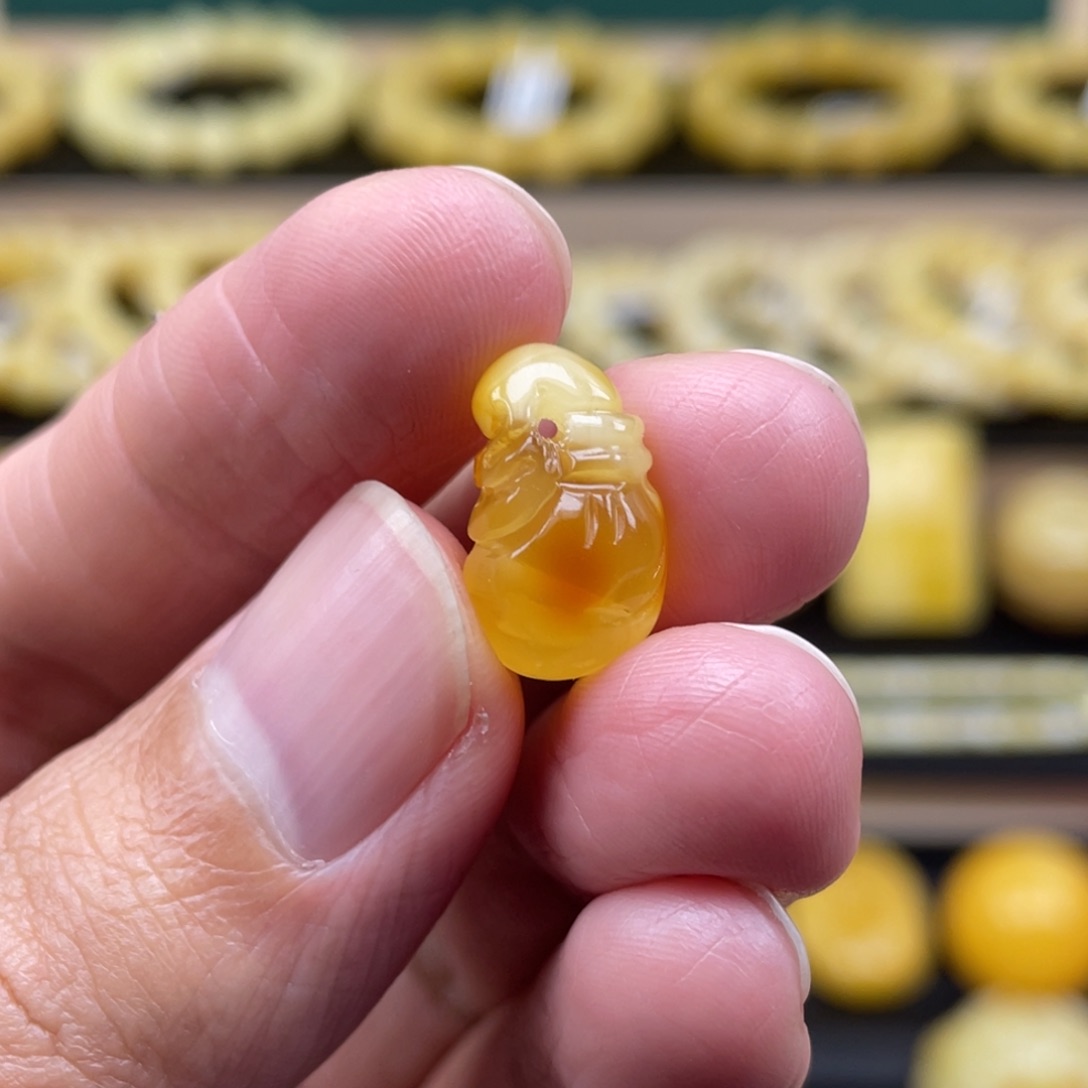 琥珀裸石未镶嵌琥珀蜜蜡