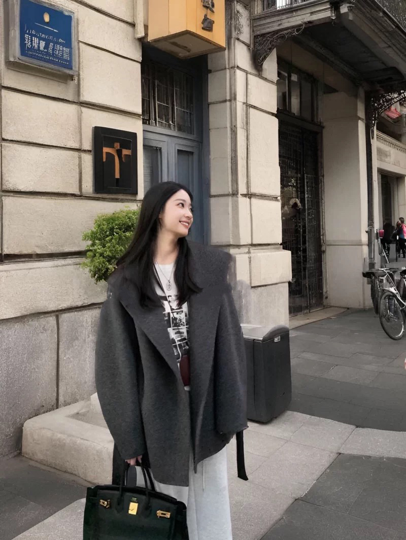 妙启时尚-区区欧阳短款连帽新款女款灰色连帽宽松韩版短大衣