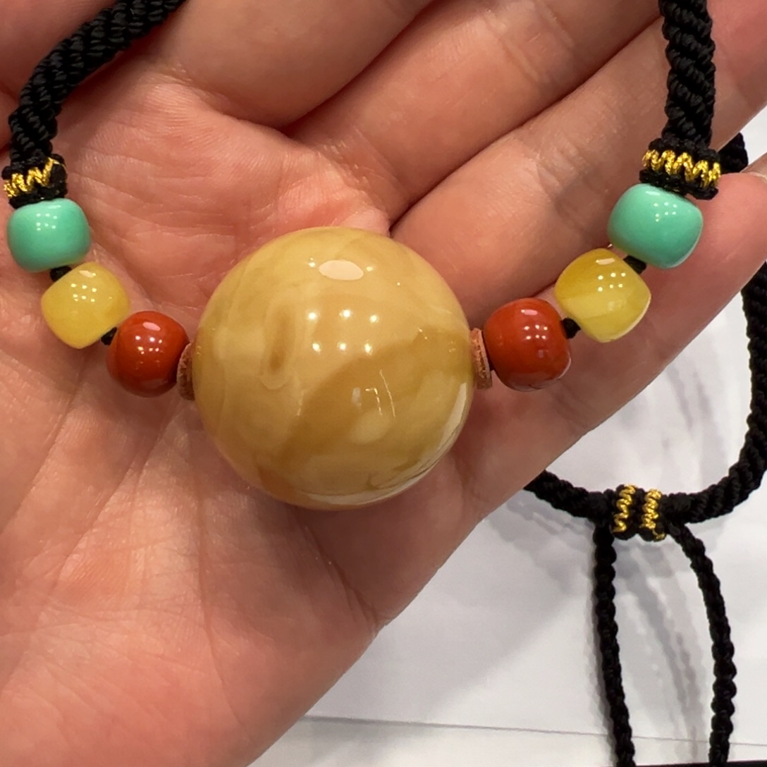 琥珀颈饰未镶嵌@**玉