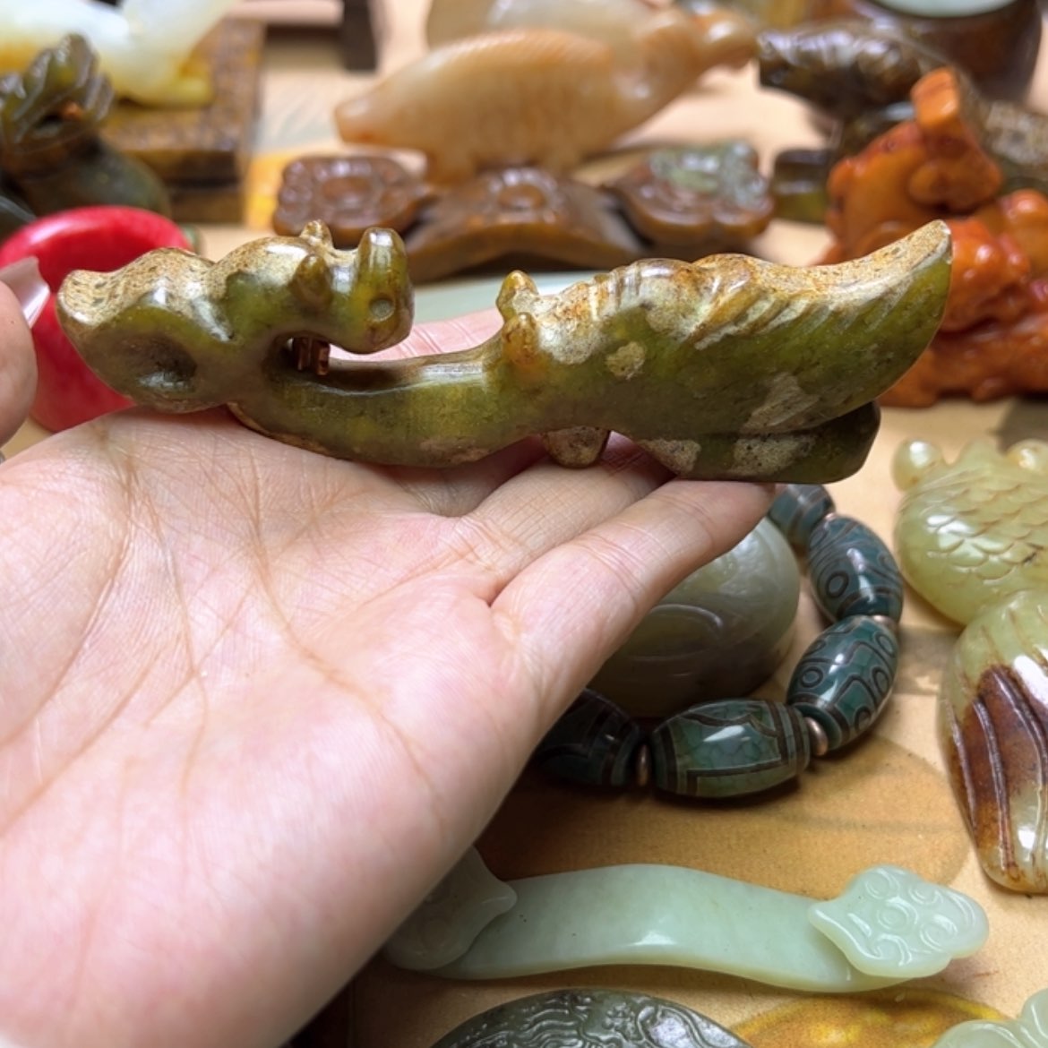 【闪购商品】蛇纹石玉颈饰未镶嵌