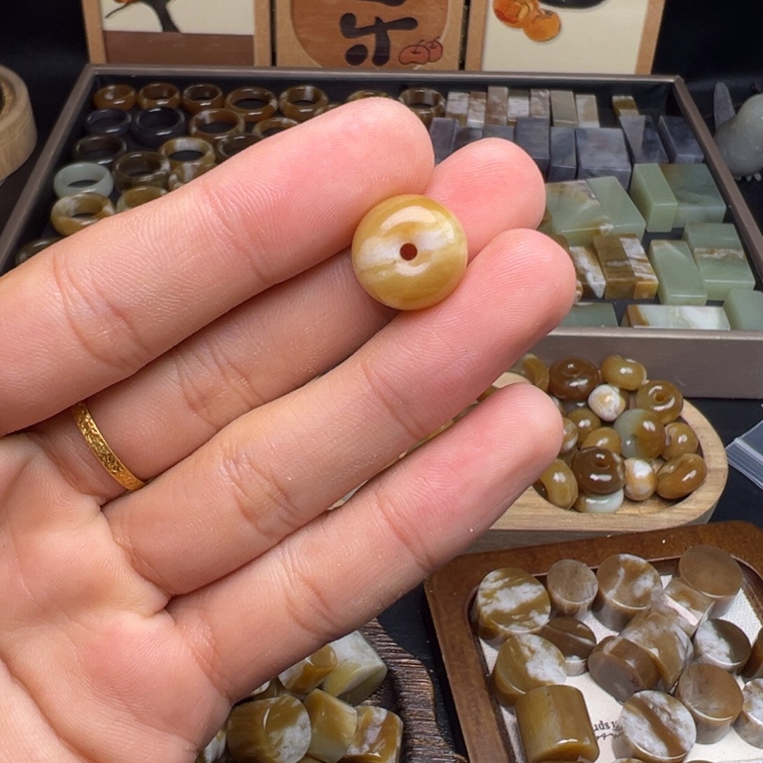 和田玉（糖玉）未镶嵌珠宝奇石平安扣开播福利