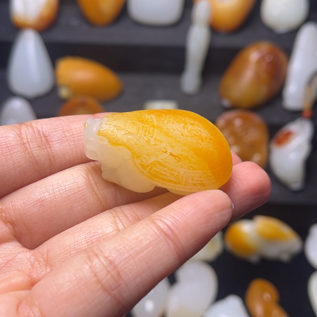 和田玉颈饰未镶嵌顺**水