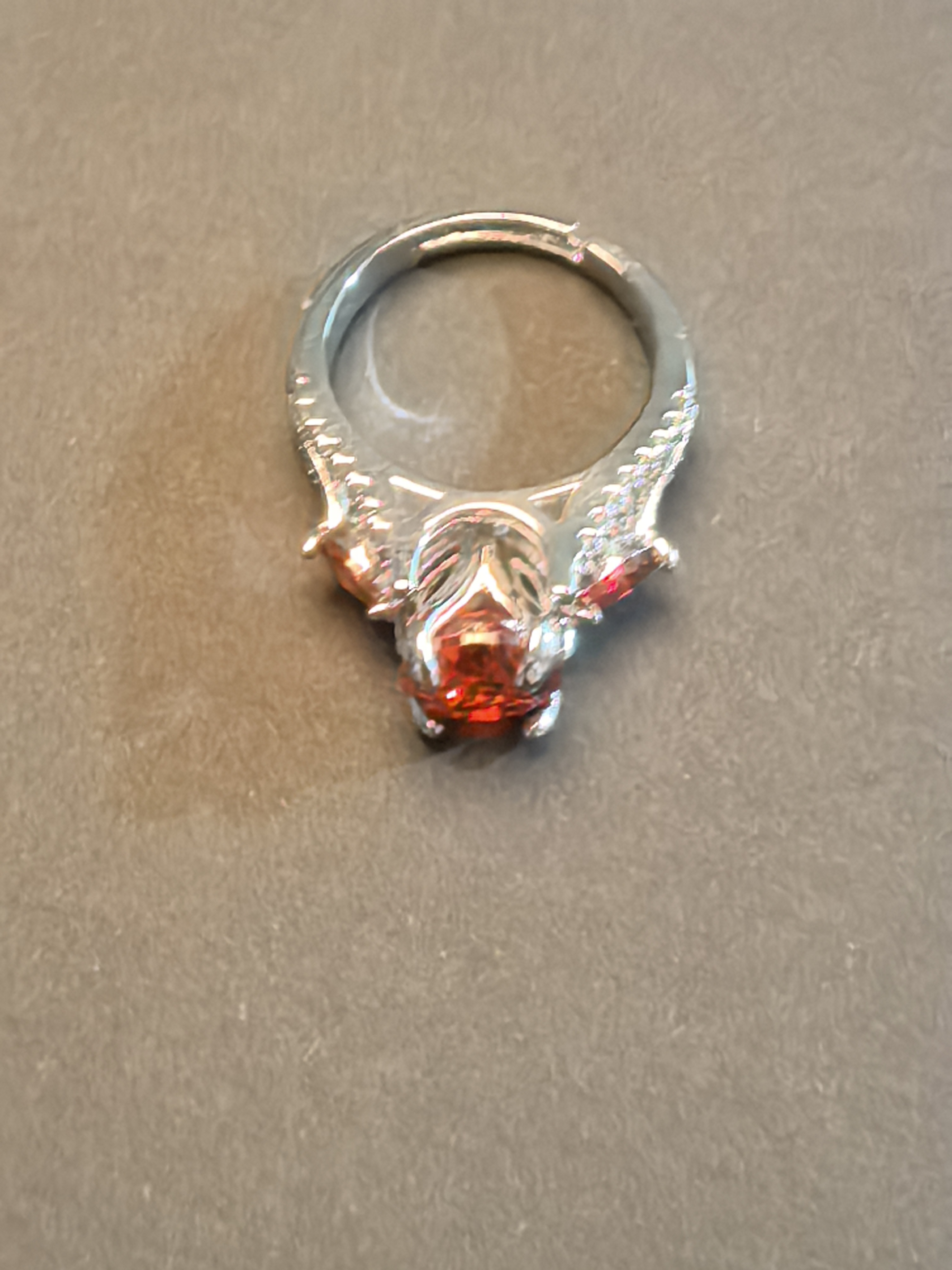 铜合金合成锆石戒指 戒指复古红色A104