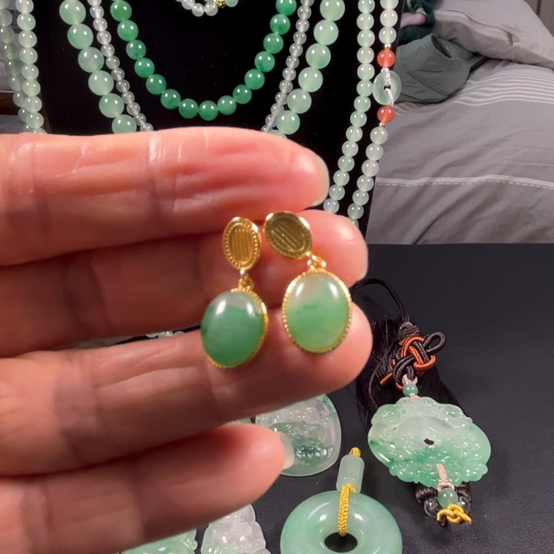 石英质玉耳钉合金