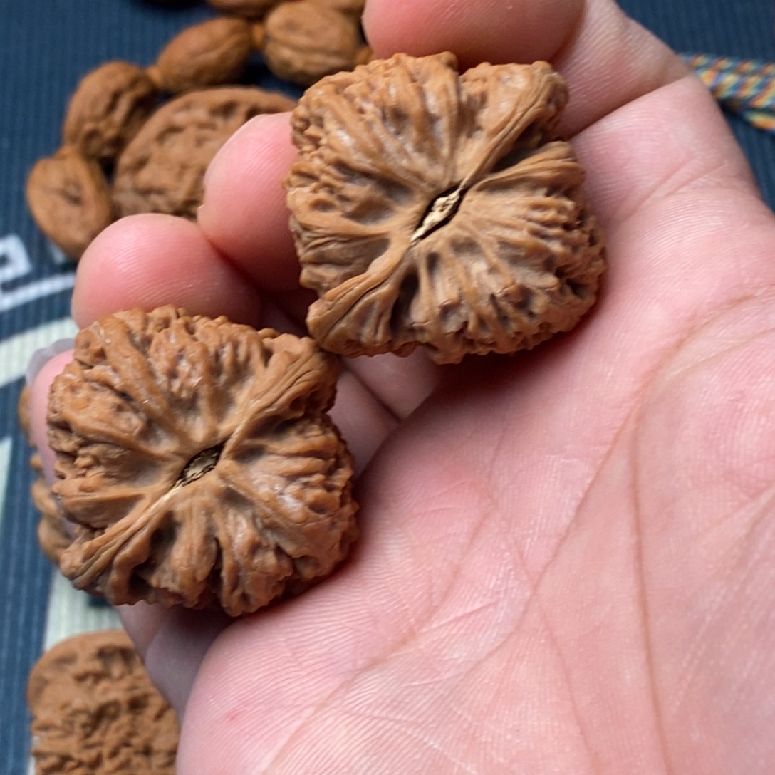 德***冰文玩核桃吊坠涿鹿南将