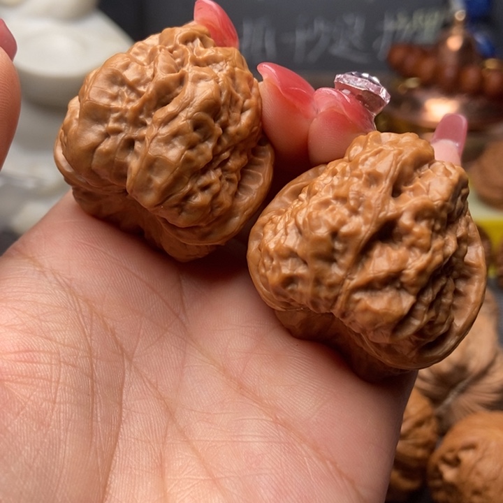 蛤蟆头文玩核桃37尺