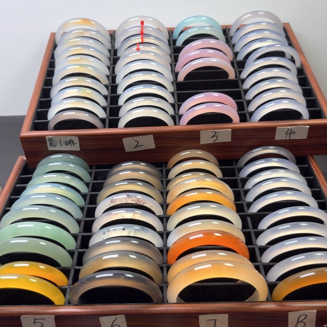 手镯玛瑙/玉髓未镶嵌居*诺1