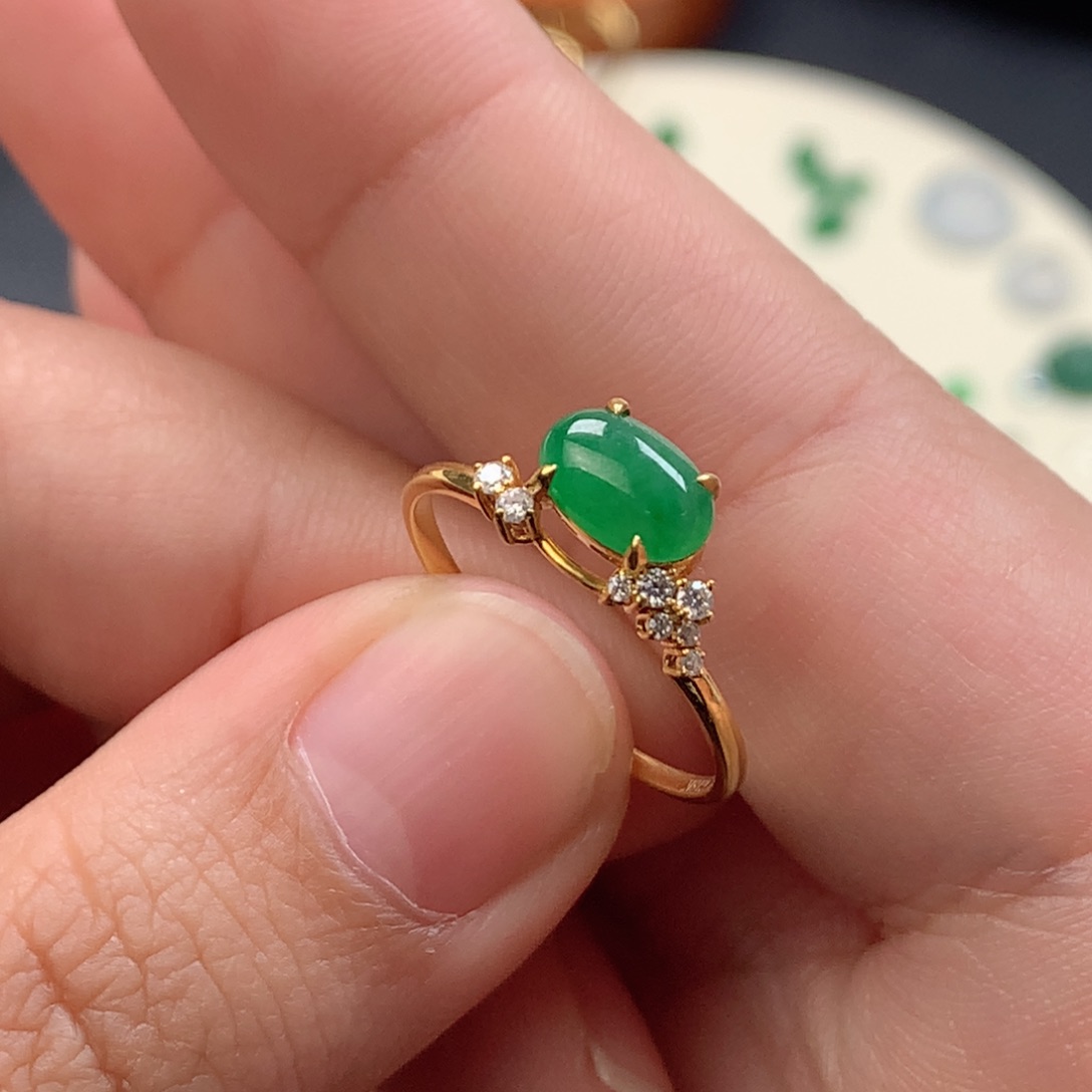 翡翠18K金镶嵌戒指翡翠