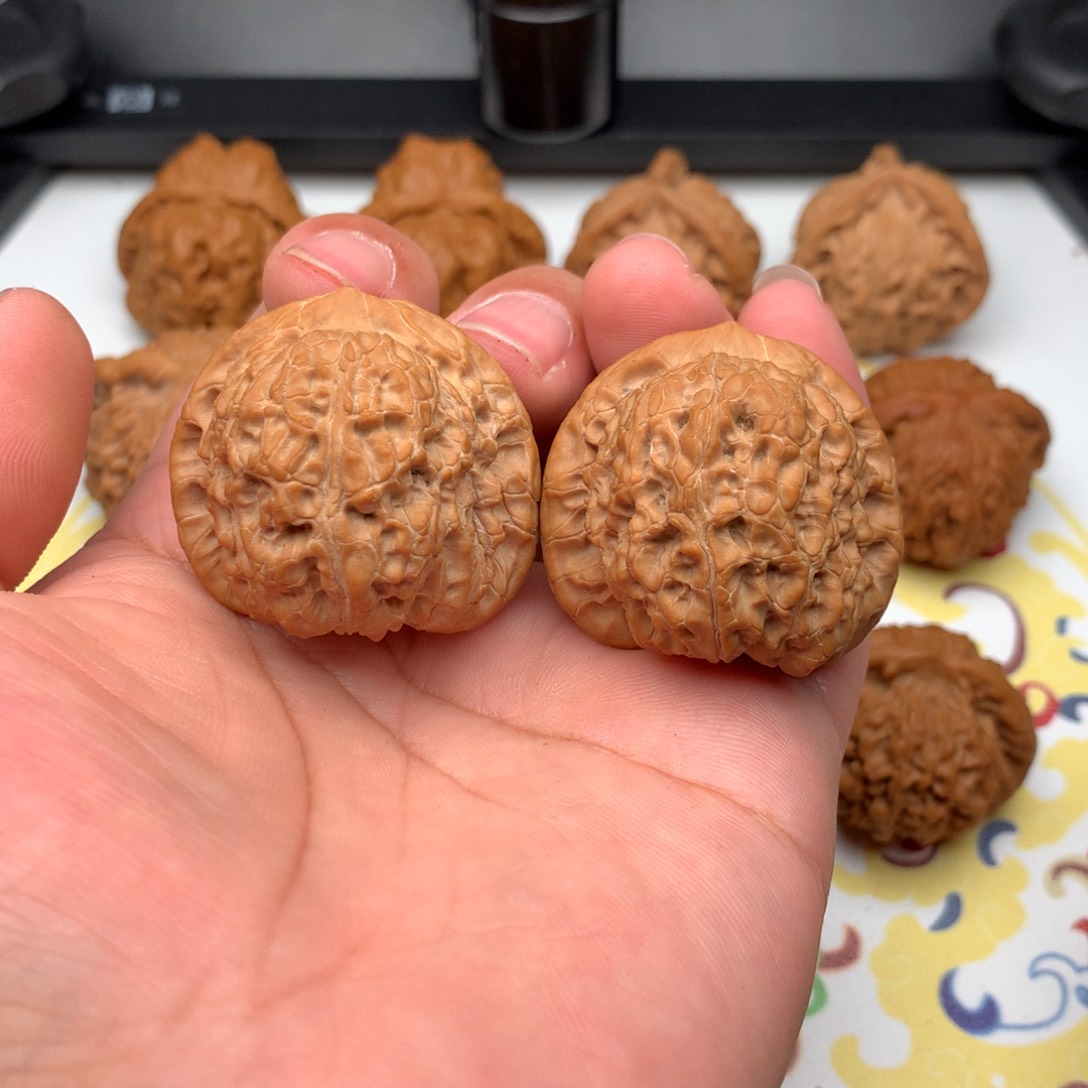 文玩核桃把件38.5全品血麒麟888