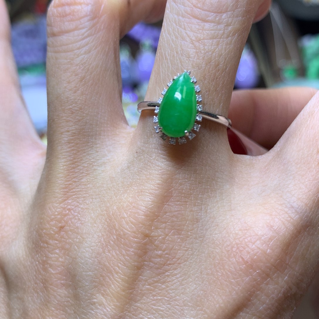 【闪购商品】翡翠颈饰18K金镶嵌翡翠