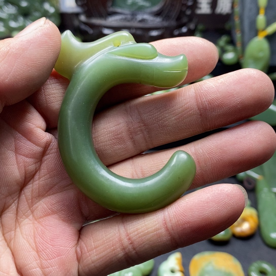 岫岩老玉（透闪石质玉）把件未镶嵌