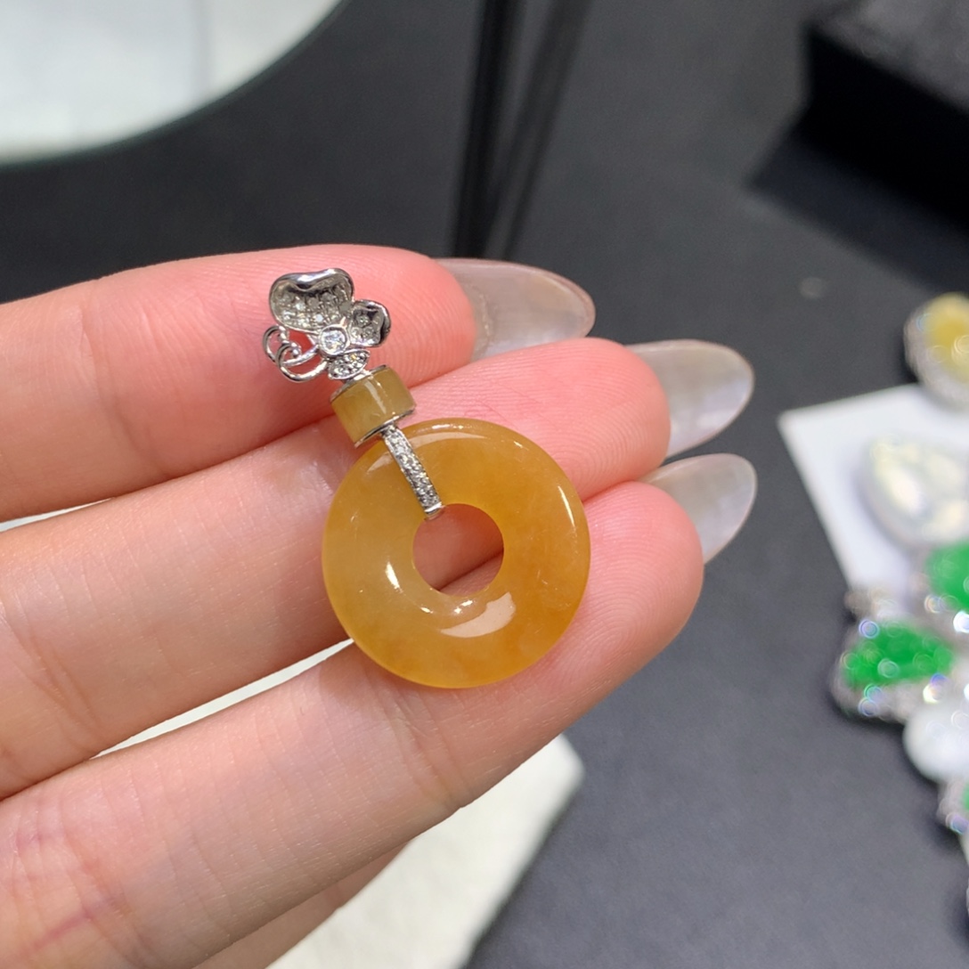 翡翠18K金镶嵌吊坠(赠链)冰黄甜甜圈