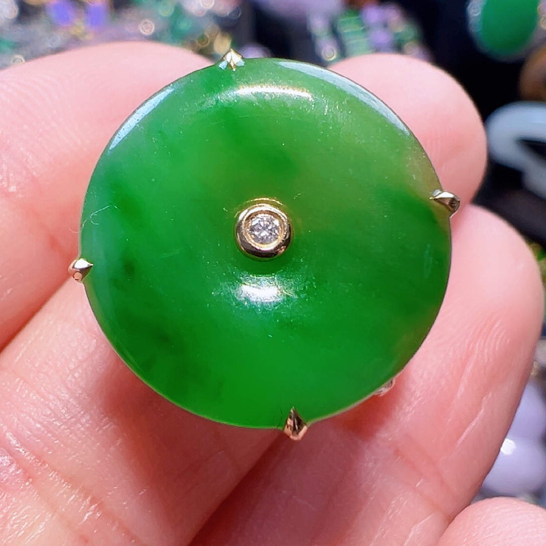 翡翠戒指18K金镶嵌签收后24小时鉴赏期