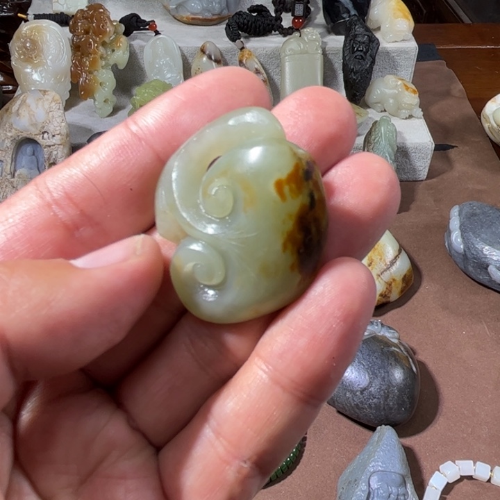 和田玉未镶嵌挂件