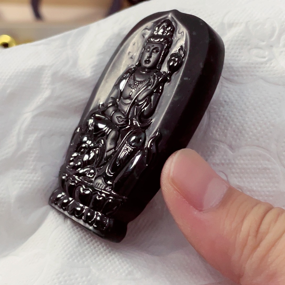 翡翠未镶嵌颈饰先检后发一物一证