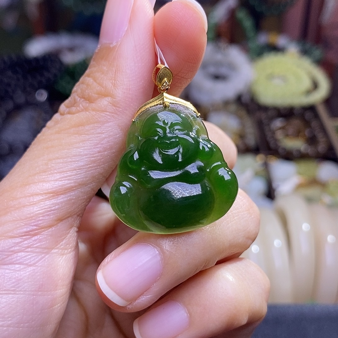 雨***点和田玉未镶嵌颈饰碧玉金镶佛公