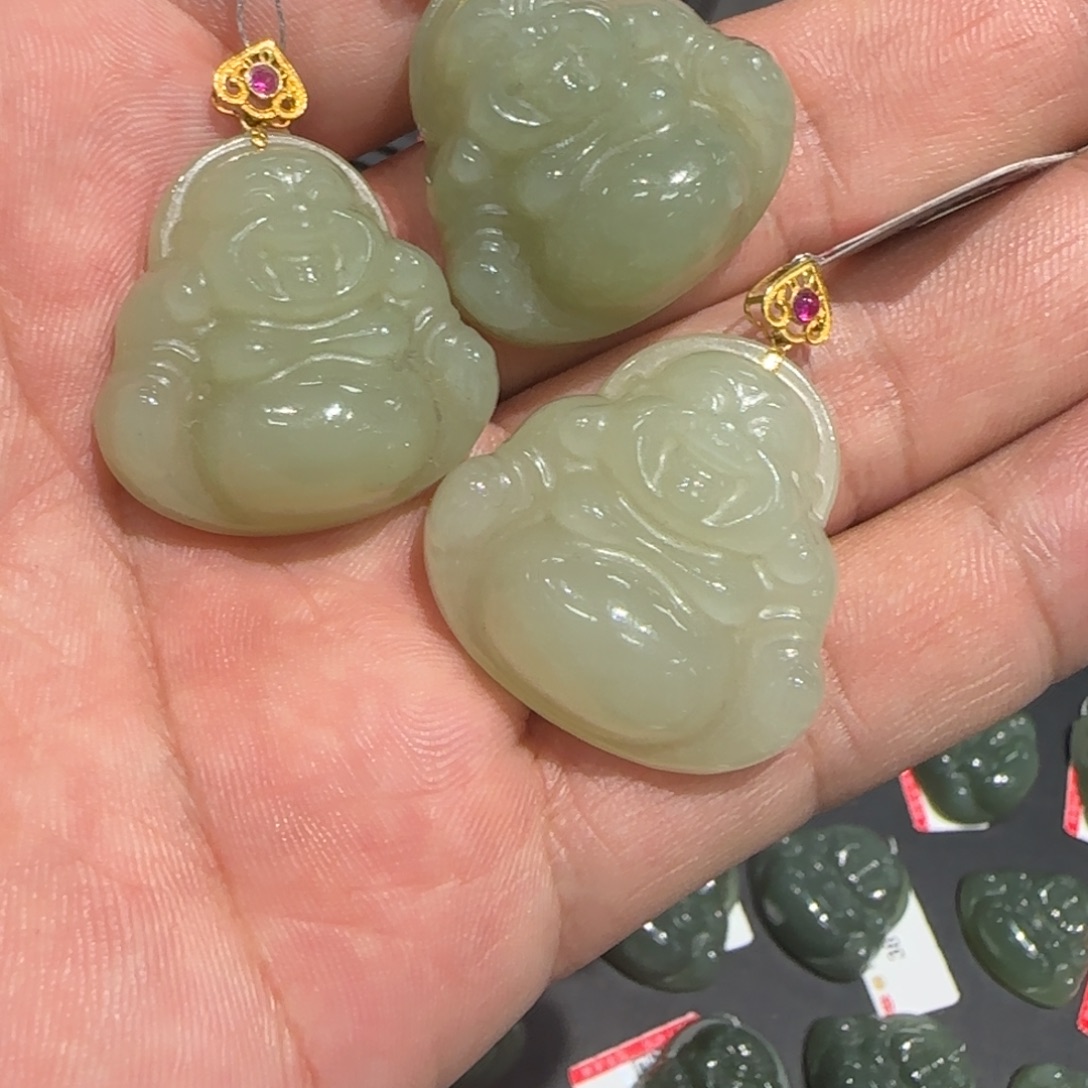 和田玉（青白玉）18K金镶嵌颈饰佛公30mm