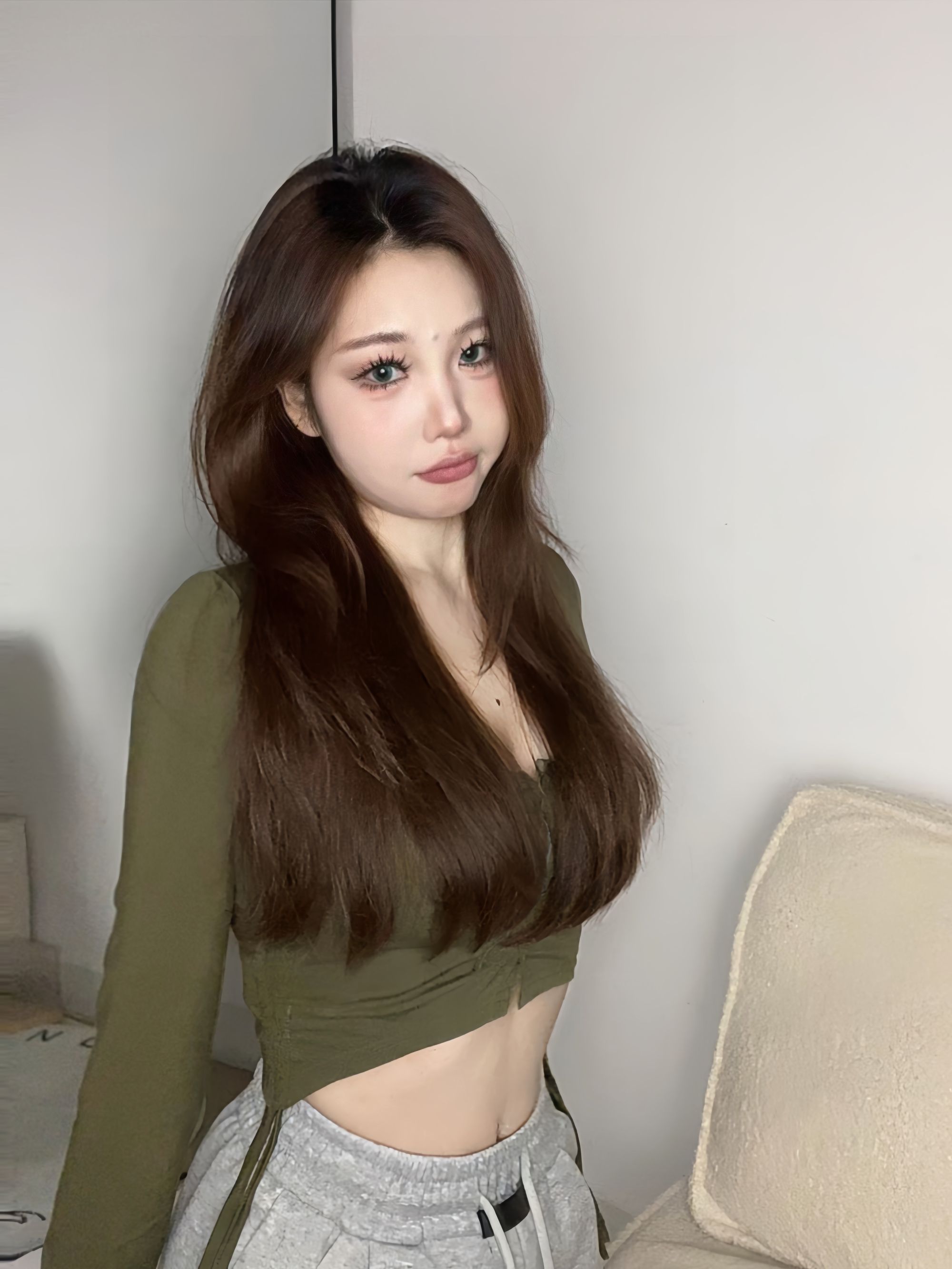 89-159 气质千金风甜辣性感小众短款显瘦设计纯欲风女装