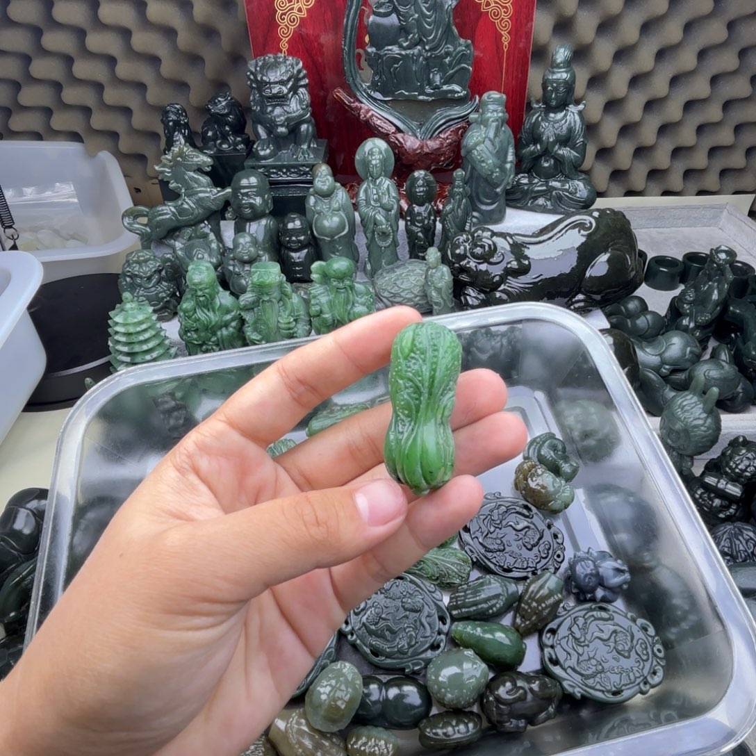 和田玉（糖玉）未镶嵌颈饰