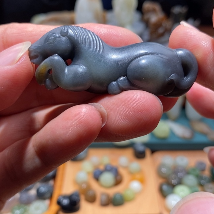 山***士和田玉未镶嵌颈饰