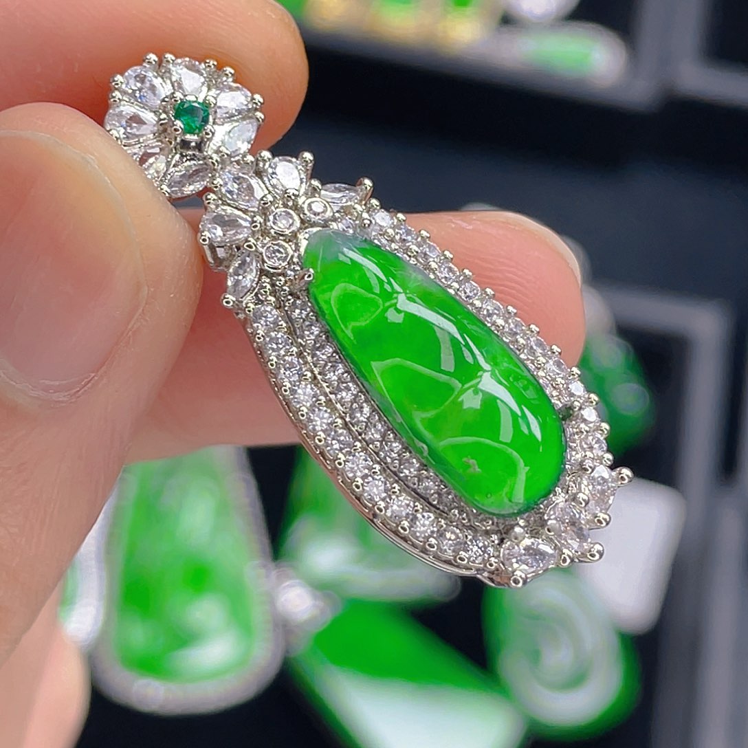 翡翠吊坠(不含链)未镶嵌