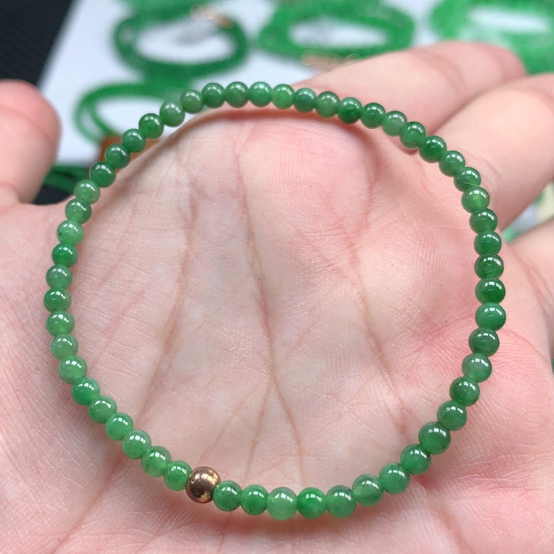 翡翠手链未镶嵌翡翠