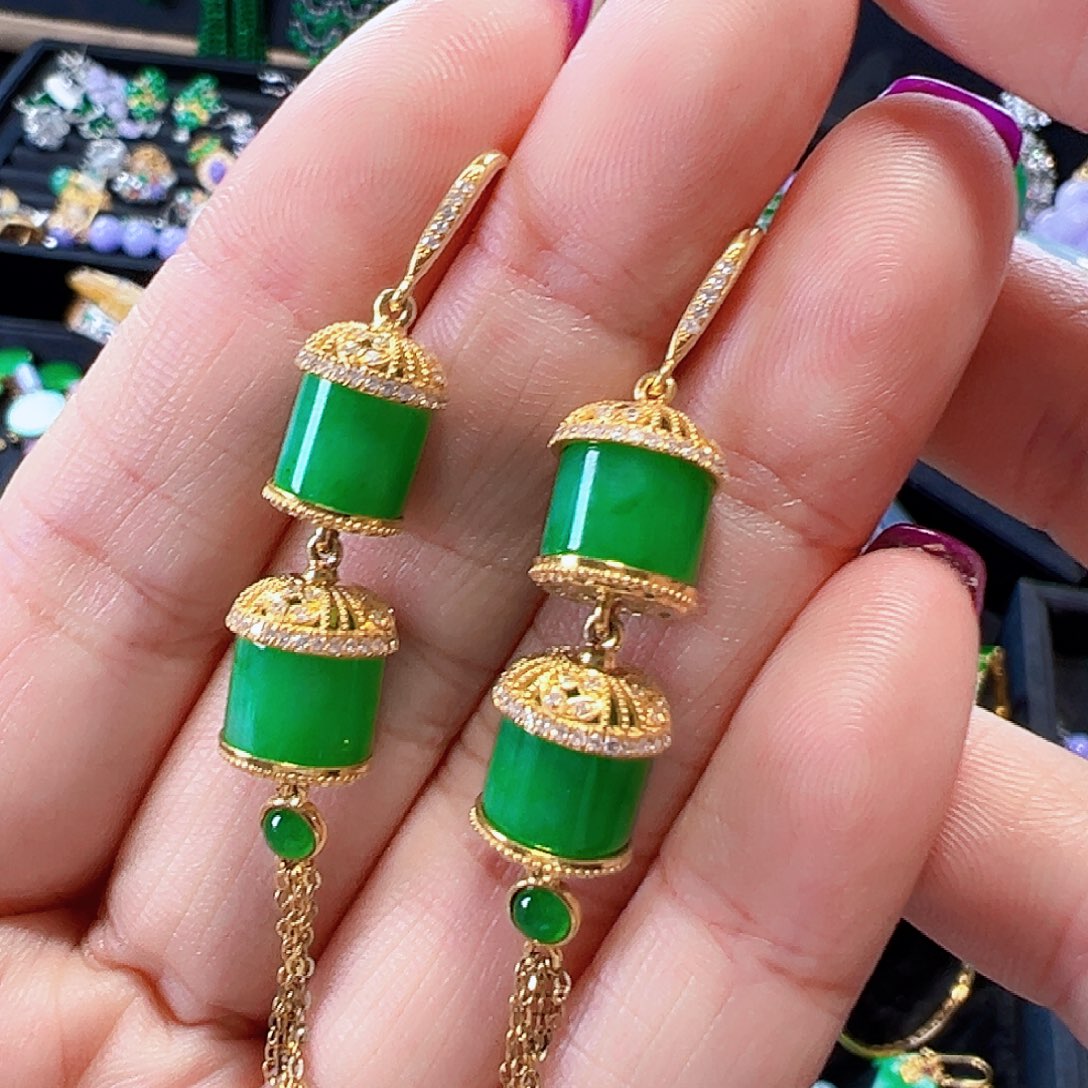 翡翠耳饰18K金镶嵌签收后24小时鉴赏期