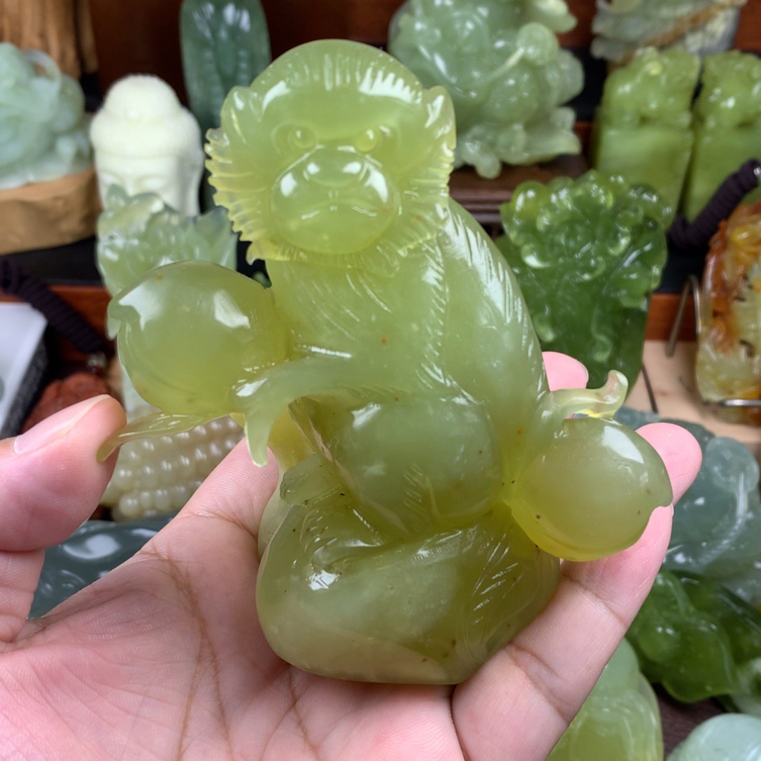 未镶嵌岫玉手把件