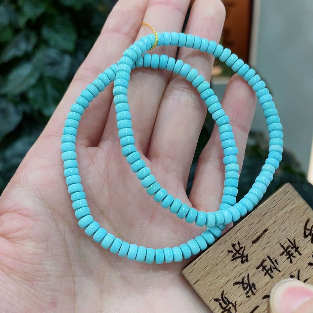 绿松石颈饰未镶嵌