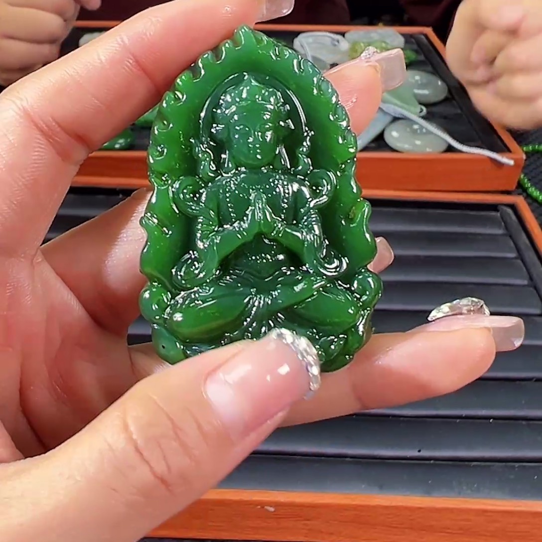 和田玉（碧玉）未镶嵌颈饰