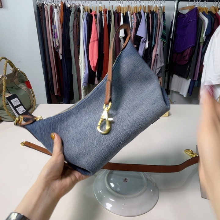 瓷片299。。。。。。。。。。。。。。。。。。