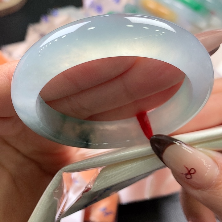 翡翠未镶嵌手镯28号炸光