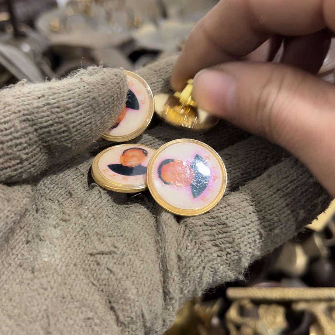 大***u闪电购铜摆件工艺品