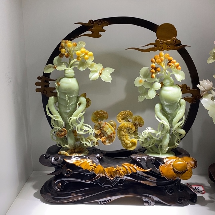 未镶嵌蛇纹石玉（覆膜）珠宝奇石